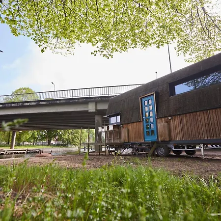 Stadscamping Overboord