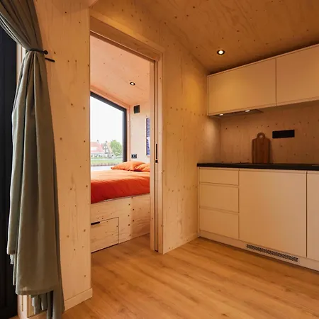 אתר קמפינג Tetris Tiny House
