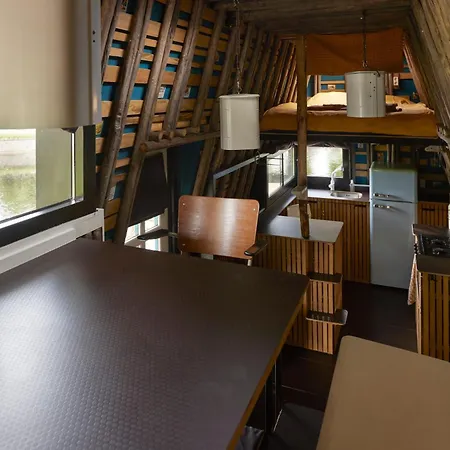 Κάμπινγκ Stadscamping Overboord 's-Hertogenbosch (Den Bosch)