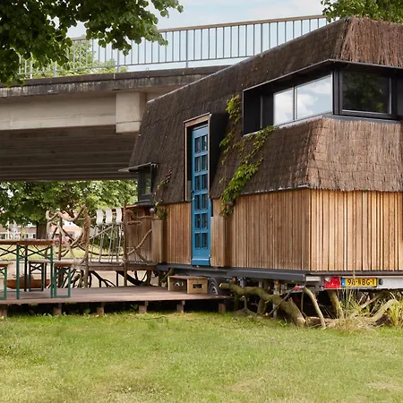 Camping Stadscamping Overboord