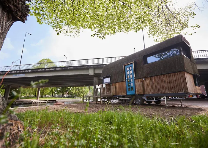 Stadscamping Overboord