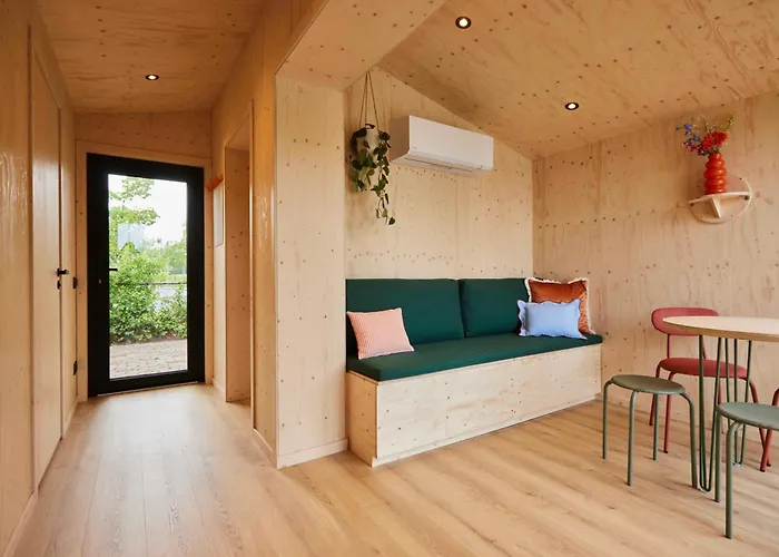 Campsite Tetris Tiny House 's-Hertogenbosch (Den Bosch)