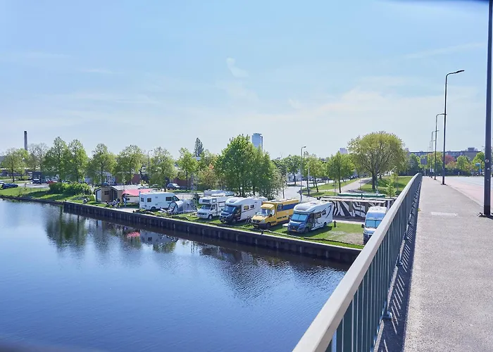 Camping Stadscamping Overboord