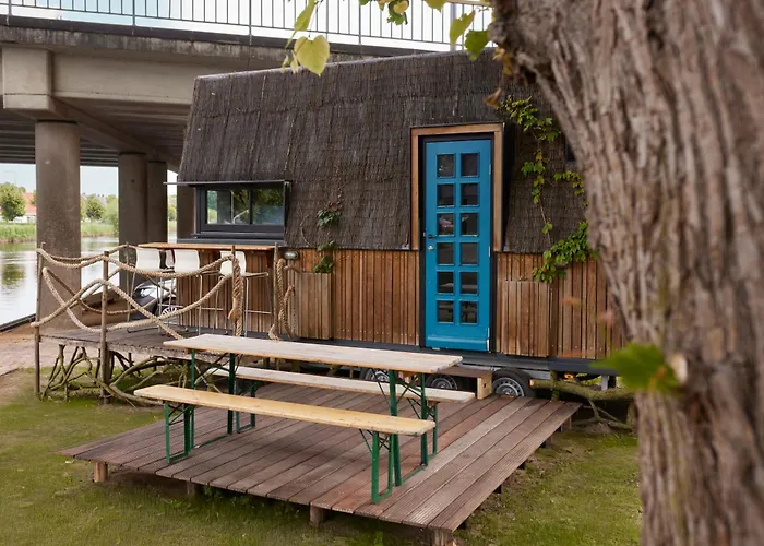 Camping Stadscamping Overboord *